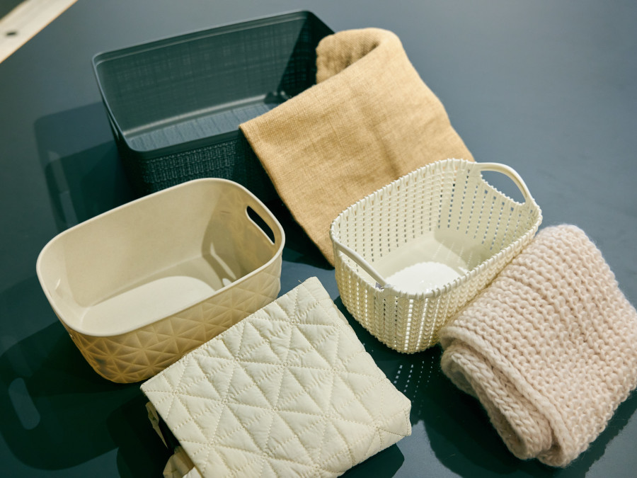 プラスチックなのに<br>まるでホンモノのニットみたい！